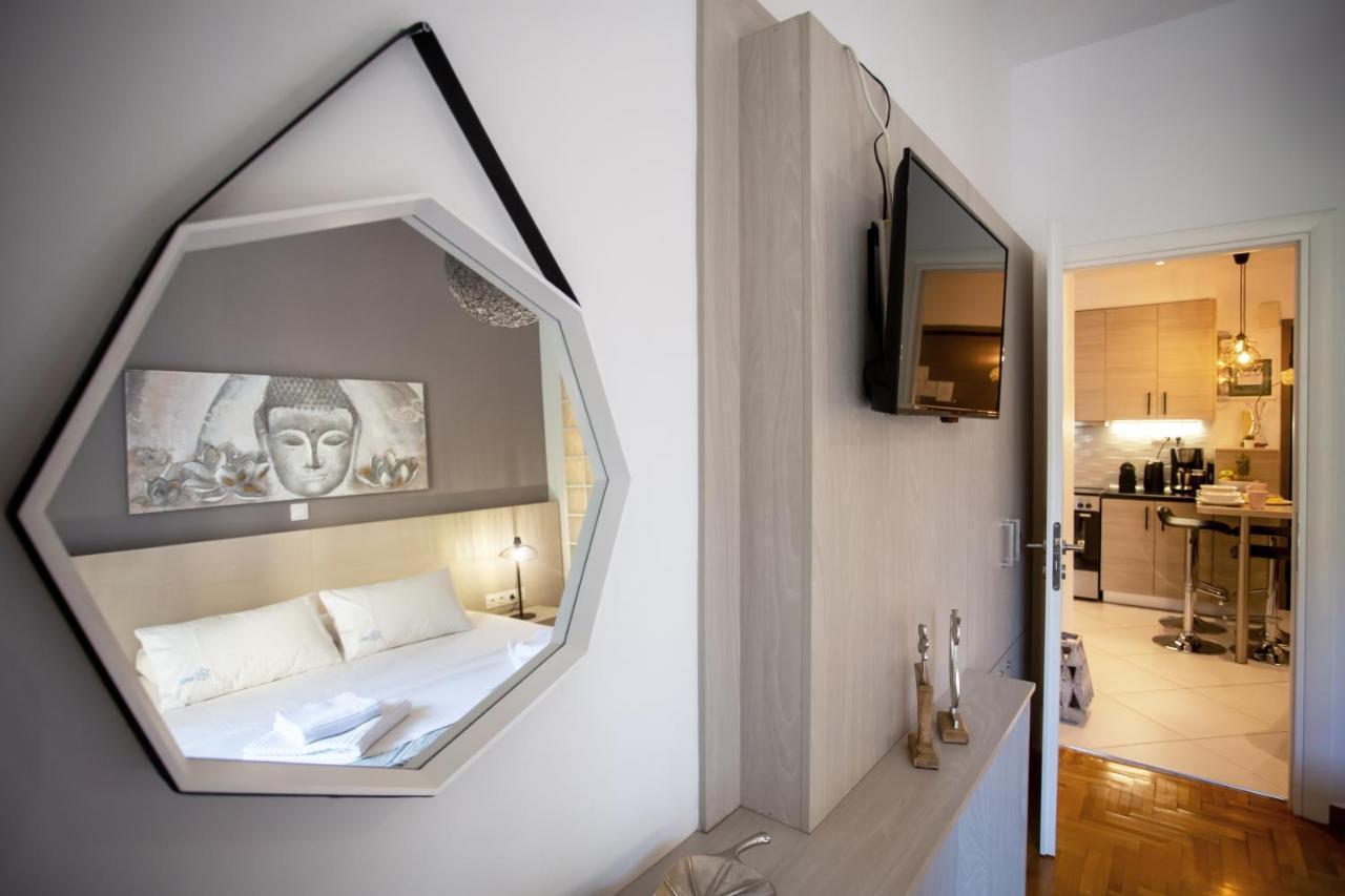 Hadrian By Heloni Apartments Афины Экстерьер фото
